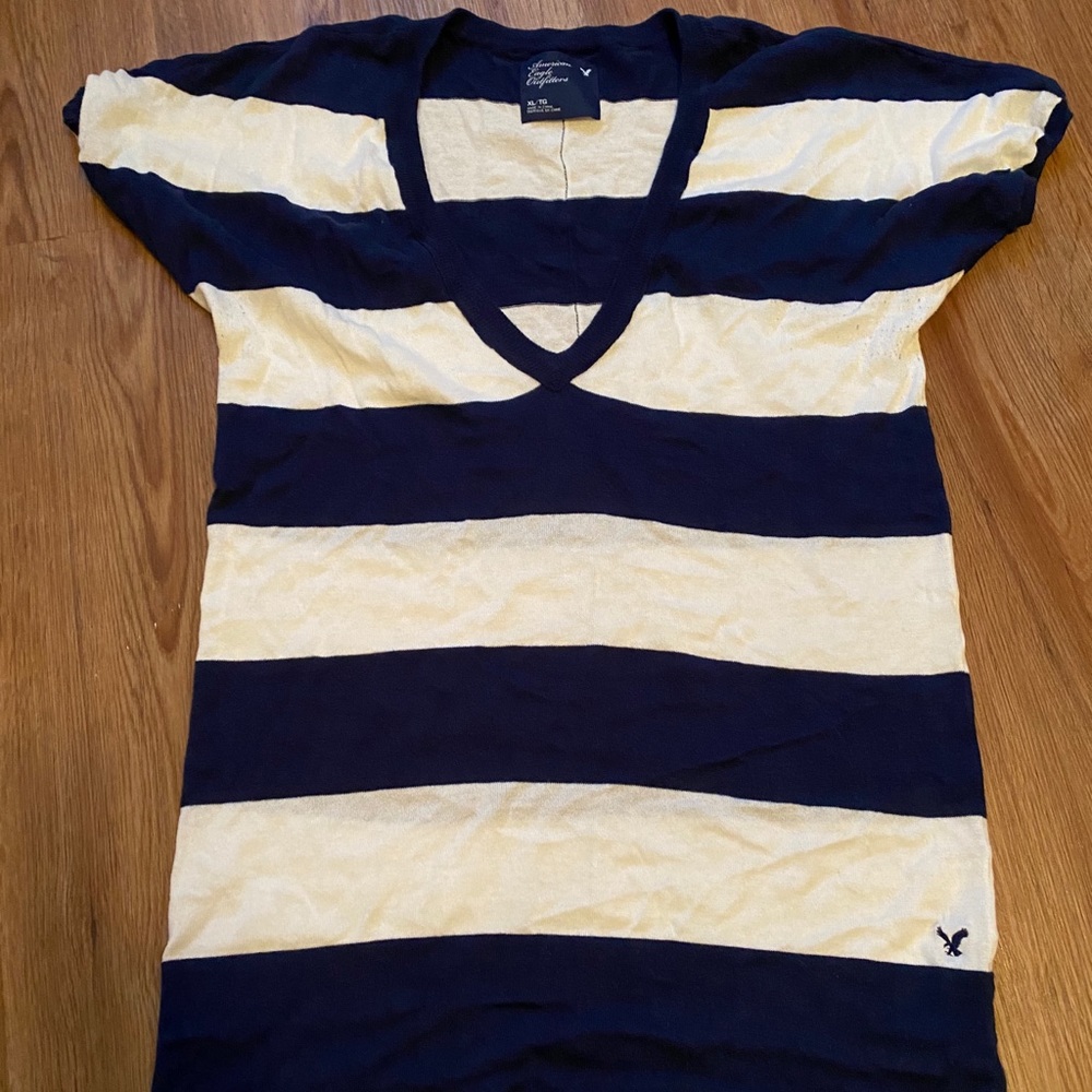 American Eagle lightweight short sleeve sweater
